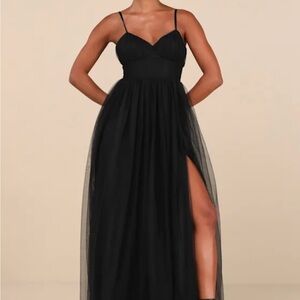 Lulus Black Tulle Sleeveless Maxi Dress! Worn once and dry cleaned